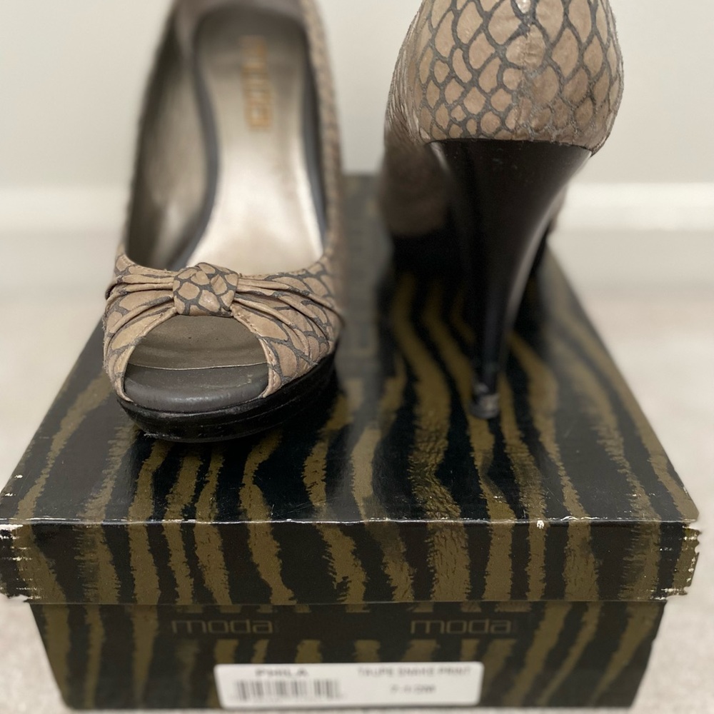 Moda heels - Picture 2 of 3